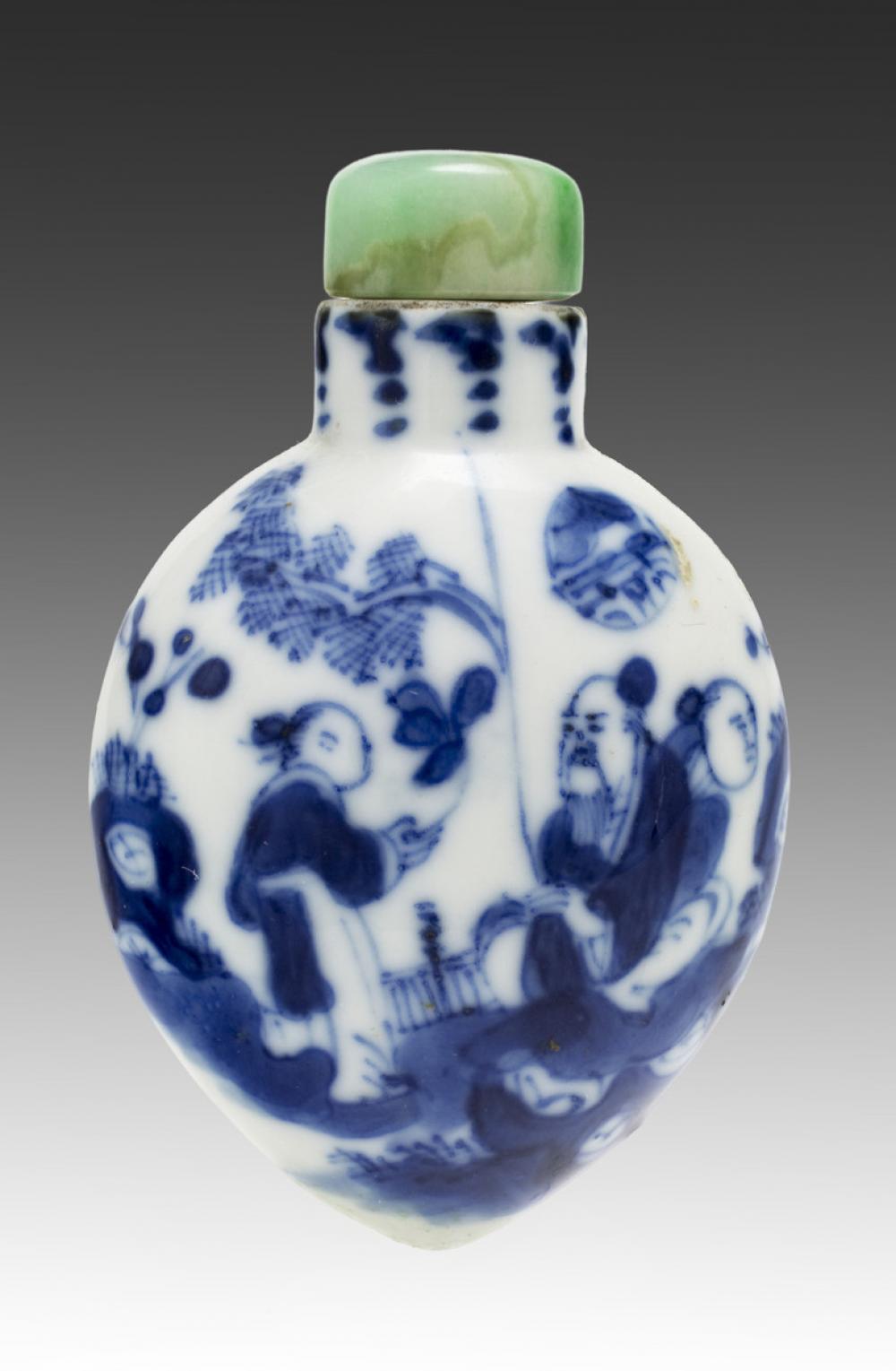 Chinese, Snuff bottle with garden scene