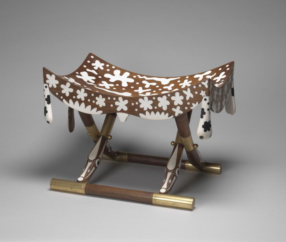 Hatoun, E., Tutankhamun's stool Hatoun, E., Tutankhamun's stool