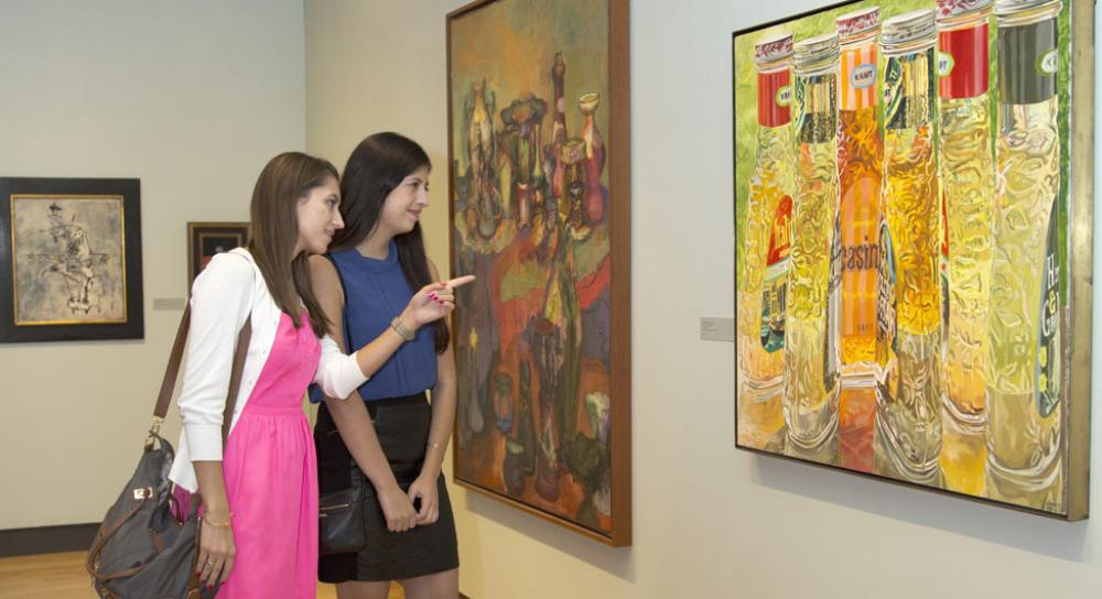 Students in the galleries Students in the galleries
