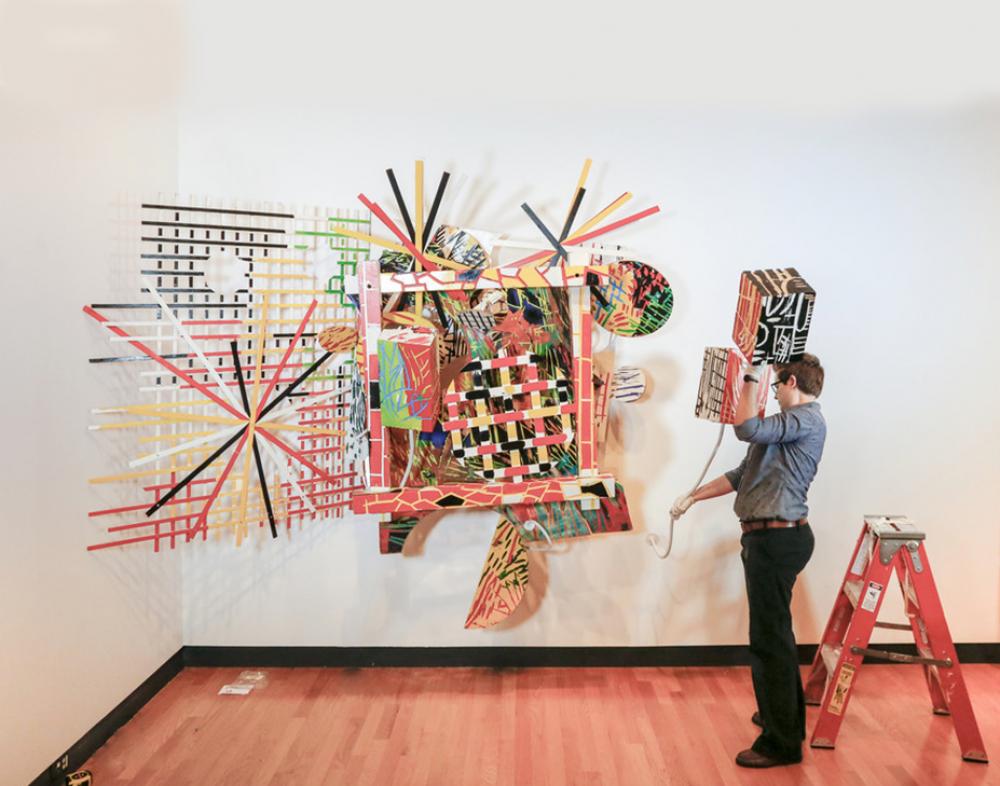 Jacqueline Finnegan installs a Judy Pfaff sculpture Jacqueline Finnegan installs a Judy Pfaff sculpture