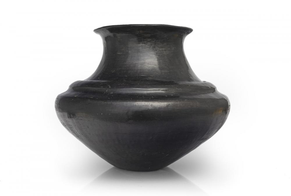 Sara Fina Tafoya (Santa Clara Pueblo; American, 1863-1949), Double-shoulder Jar, 20th century