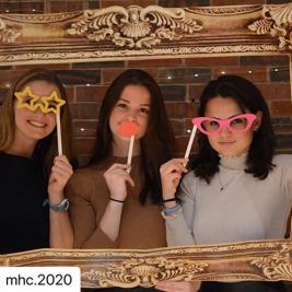#Repost @mhc.2020
・・・
Night at the Museum was a huge success! ✨ Thank you so much to everyone who came. Special shoutout to @divsacappella for performing and to all of the student museum guides. 📸: @skylar0324 @jvliasmith