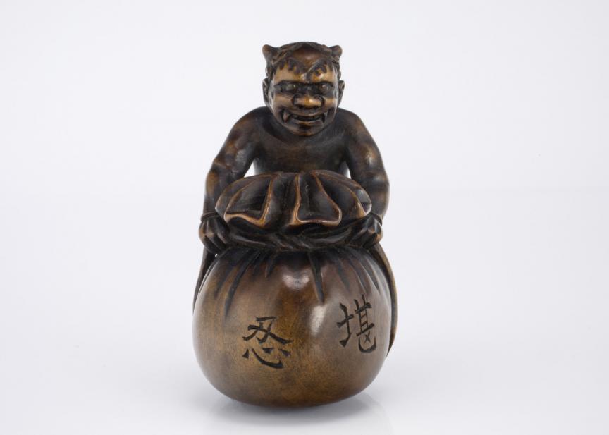 Jusen, Oni tying treasure bag
