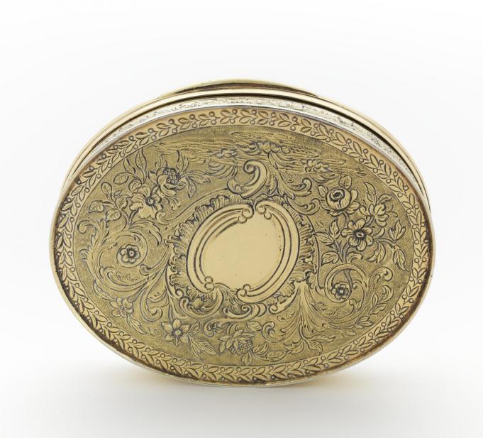 English, Snuffbox with scene from the Battle of Marston Moor with case