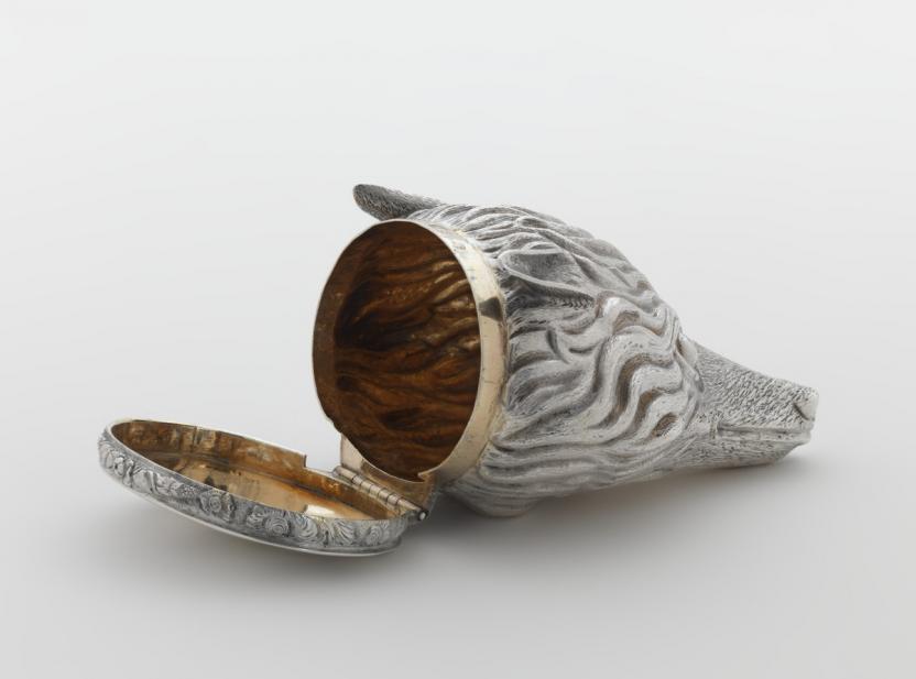 Tye, George, & Kilner, James; Snuffbox in the form of a fox head with case