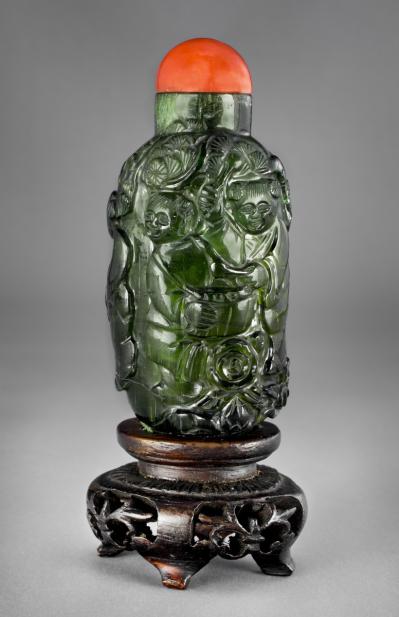 Chinese, Snuff bottle with children playing drum