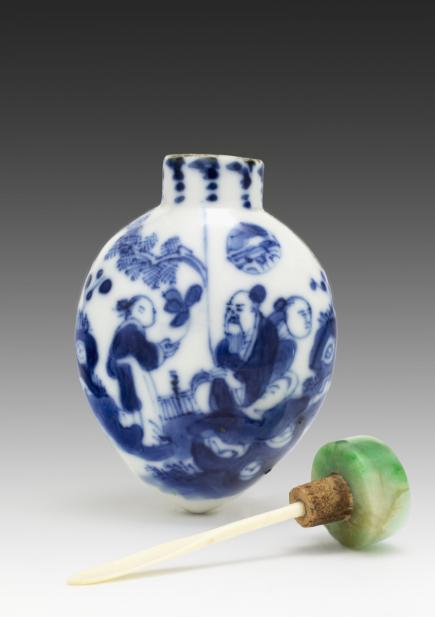 Chinese, Snuff bottle with garden scene