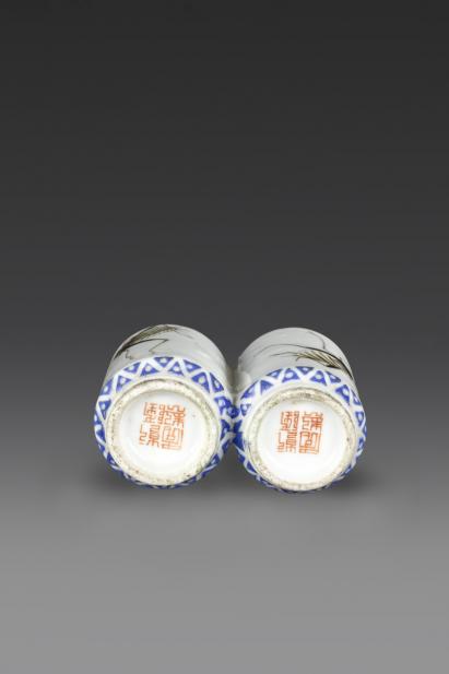 Chinese, Double snuff bottle with crickets