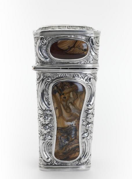 English, Etui