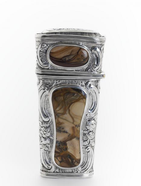 English, Etui