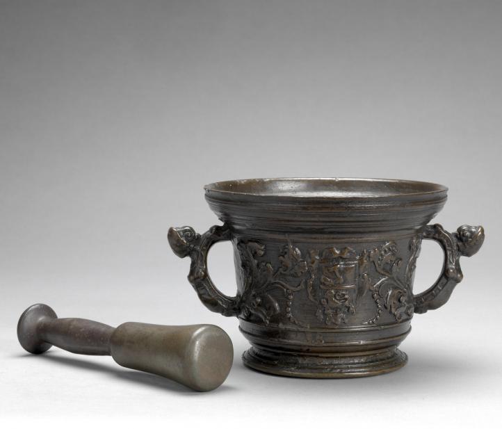 Italian, Mortar and pestle