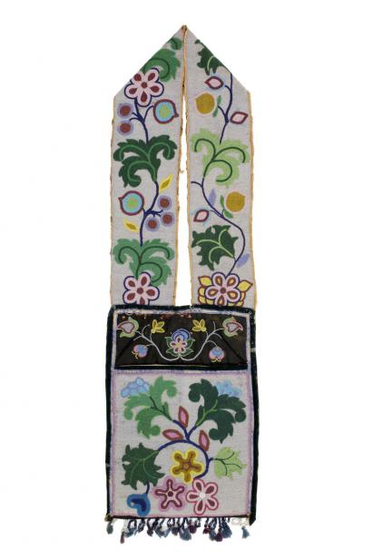 Unknown Maker, Anishinaabe (Ojibwe), Shoulder bag; Bandolier bag, ca. 1900