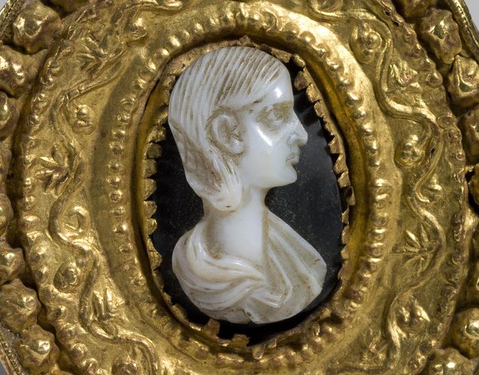 Roman, Brooch with cameo portrait of woman