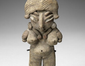 Chupícuaro, standing female figure
