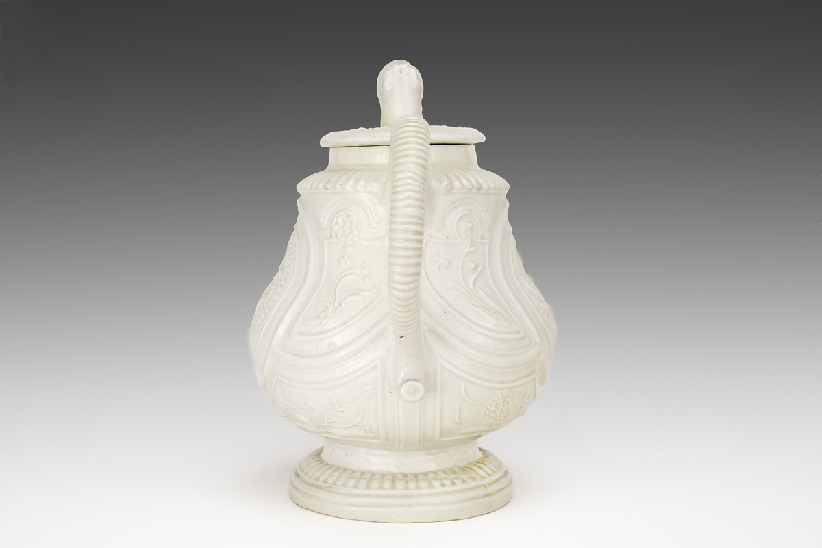 Maker Unknown (British; English), Teapot with lid