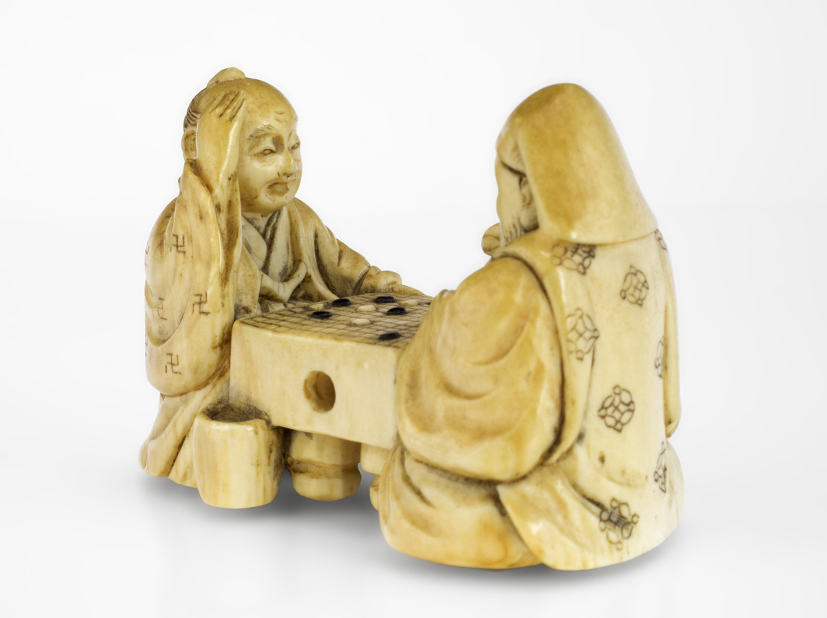 Tomomasa, Two men playing go