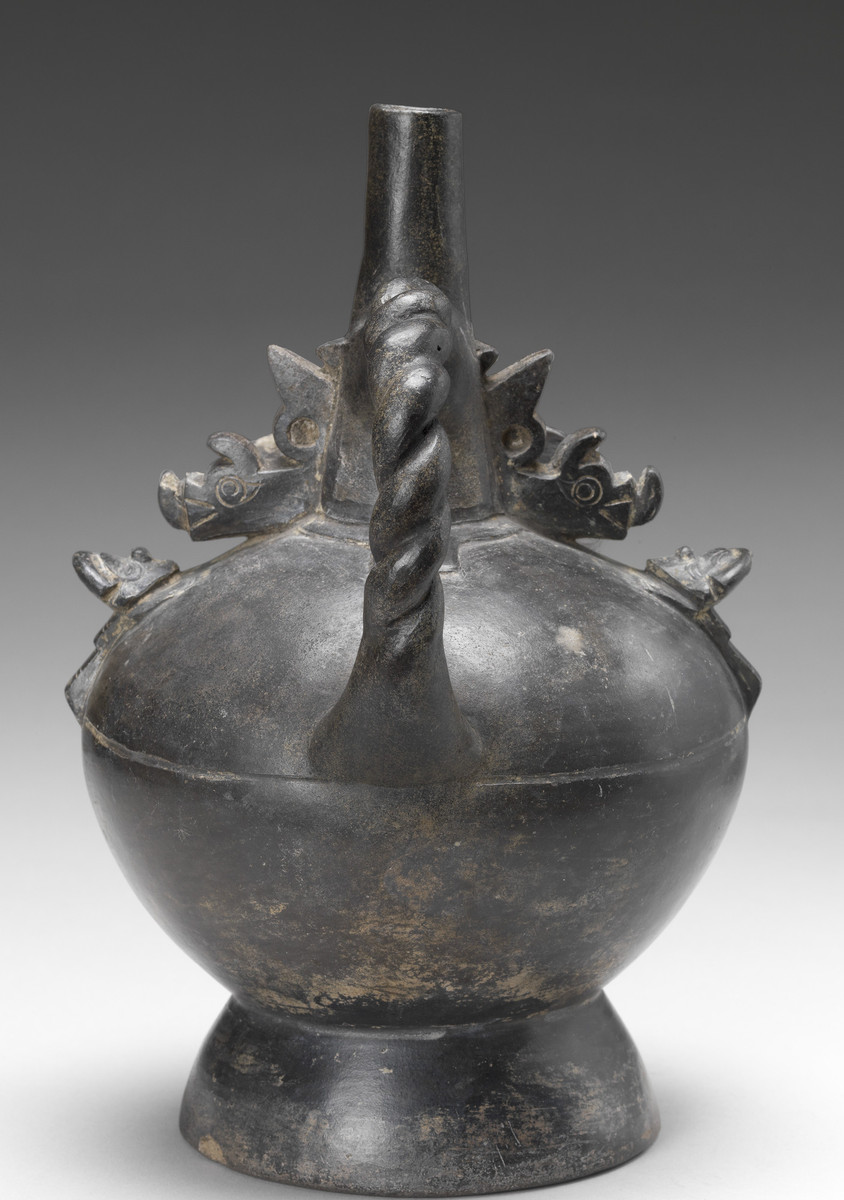 Lambayeque, Stirrup-spouted blackware vessel with Lambayeque Lord