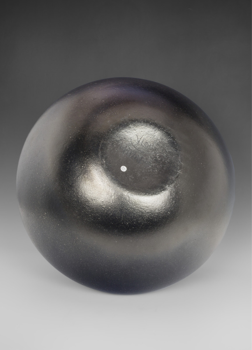 Lonnie Vigil (Nambé Pueblo; American, b. 1949), Jar (olla), 2002