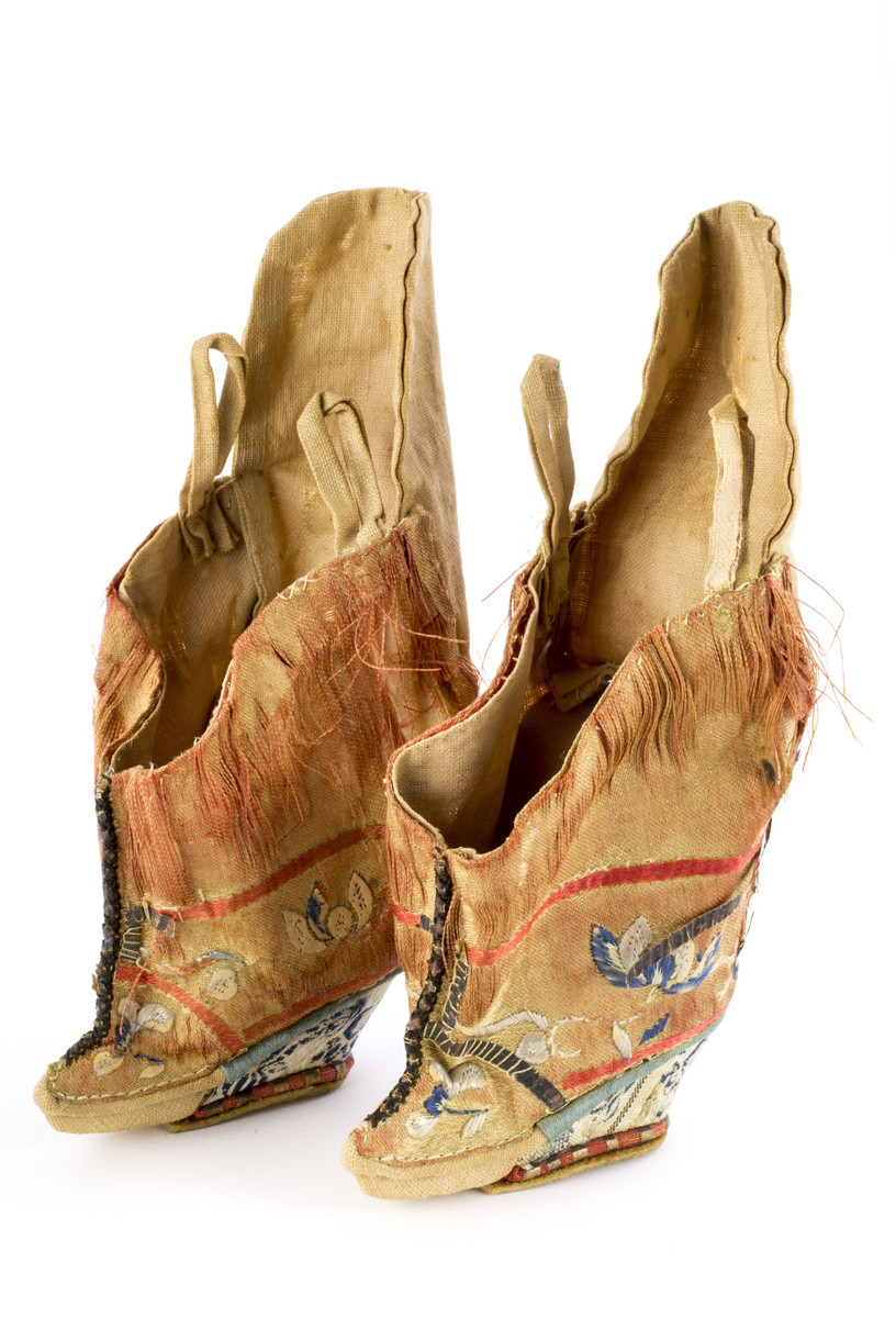 Chinese, Shoes