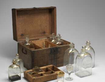 British, Liquor chest